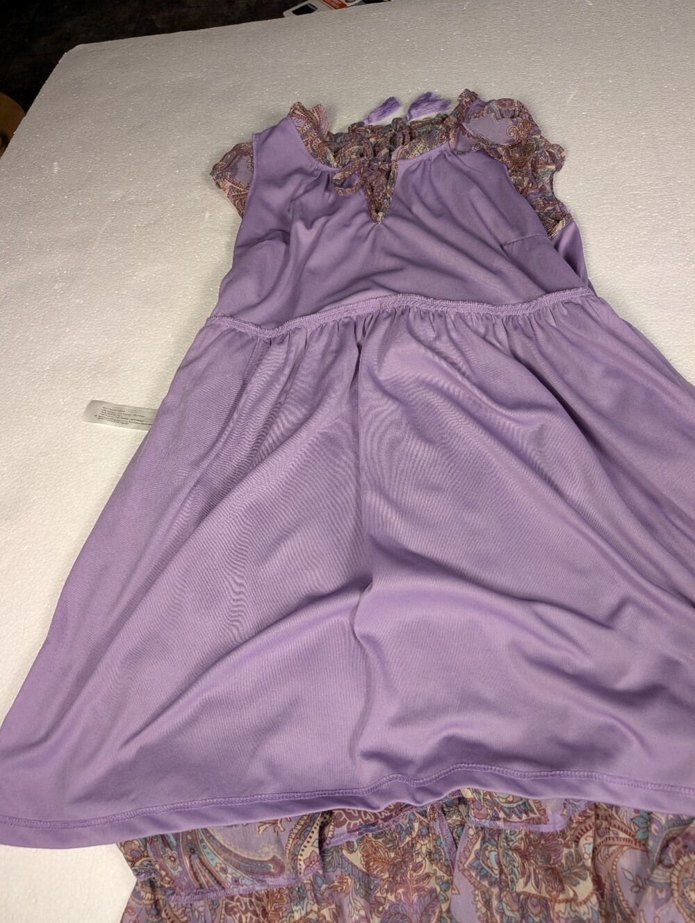 Land of the Free Lavender Paisley Boho Maxi Dress Size L Flutter Sleeve A-128 - Picture 14 of 16